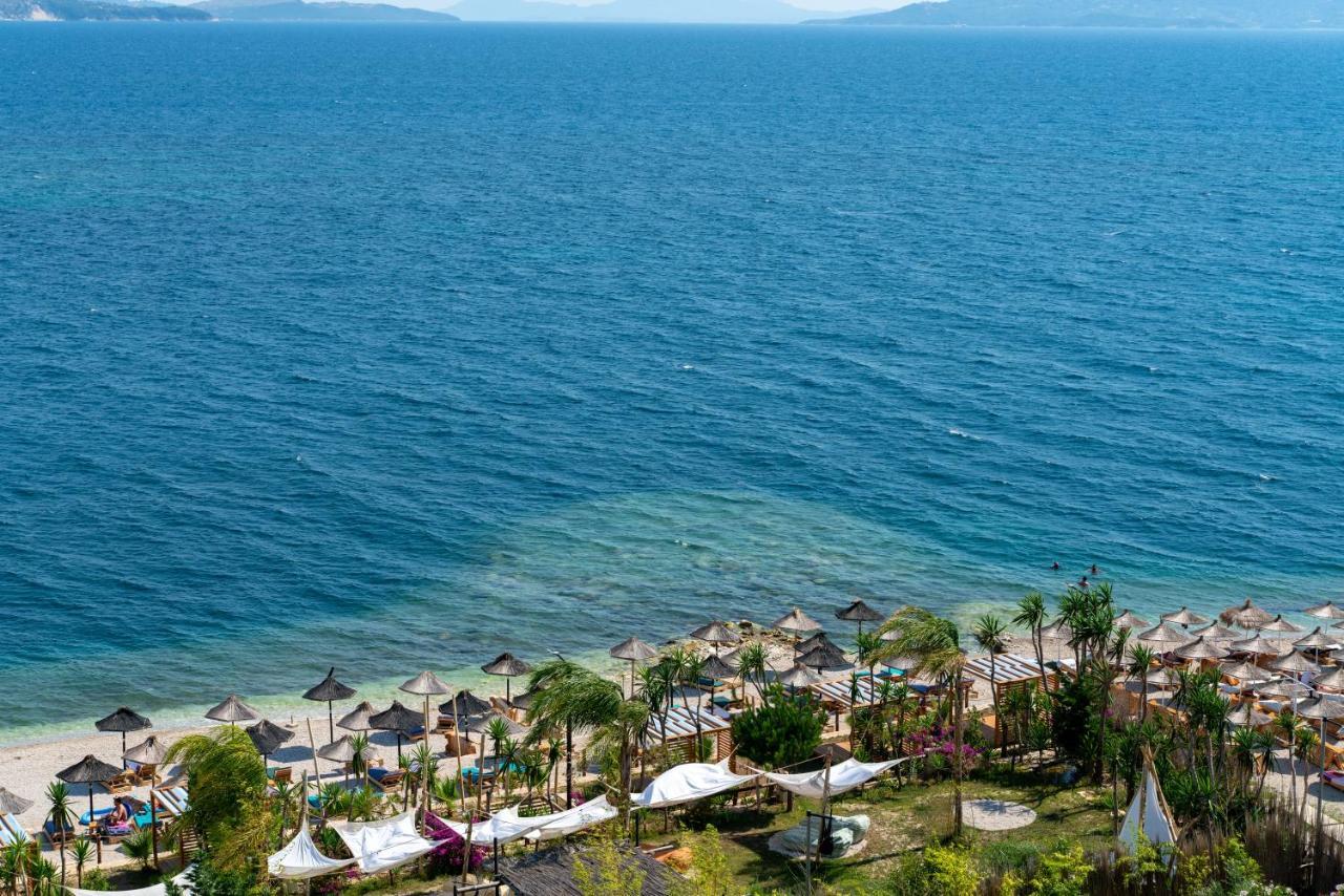 Limani Luxury Apartments Beachfront Sarande Bagian luar foto